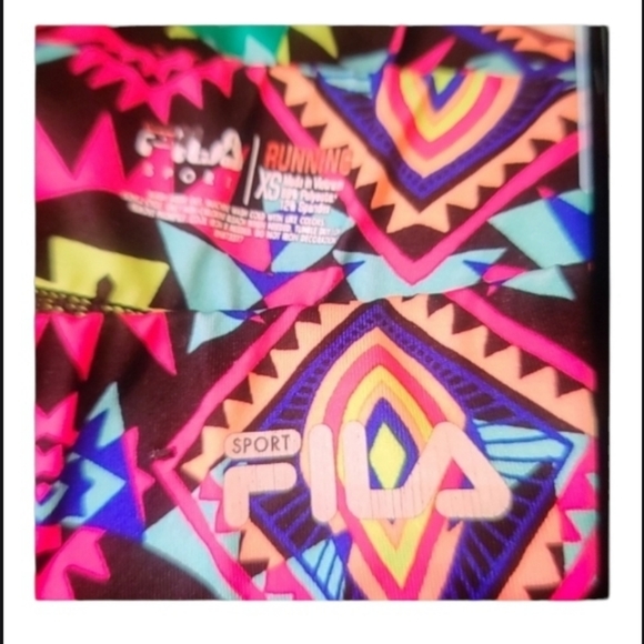 👖Fila Running Leggings & Fabulous Foursome Includes 3 Tops 🌏 - Picture 2 of 10